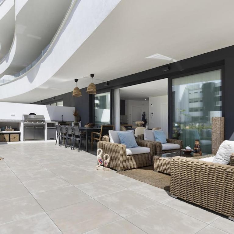 Luxury Apartment with Garden in Higueron - Apartment - 1