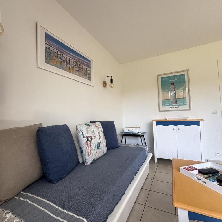"LA MAISON DU BOCAGE" Maison 6 personnes, accès piscines gratuit, résidence privée au coeur d'un golf - Maison 2 Chambres - 8