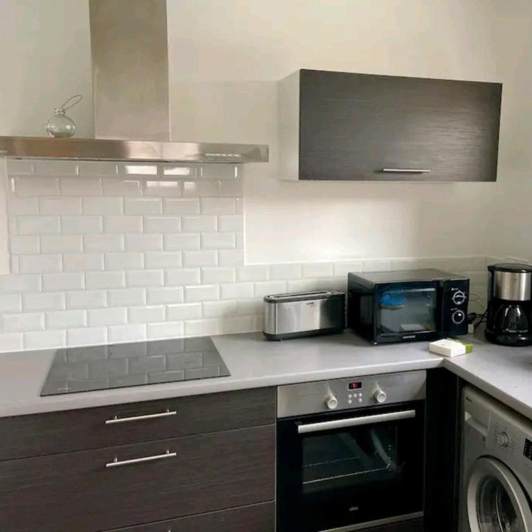 "AU BOIS DES AILES" Maison 6 personnes, internet wifi, piscine chauffée, jardin cosy - Maison 3 Chambres - 8