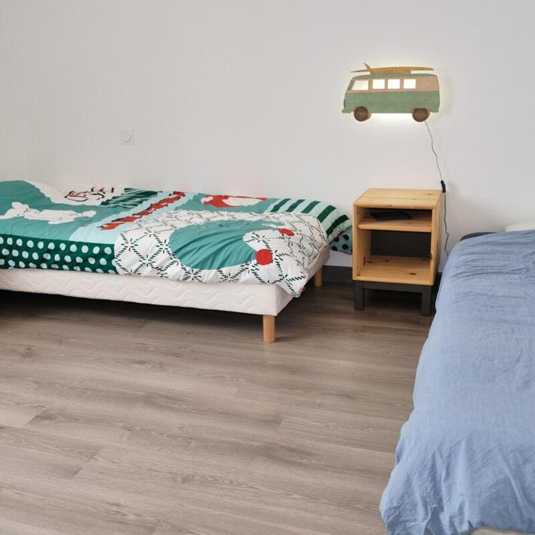 "AU BOIS DES AILES" Maison 6 personnes, internet wifi, piscine chauffée, jardin cosy - Maison 3 Chambres - 13