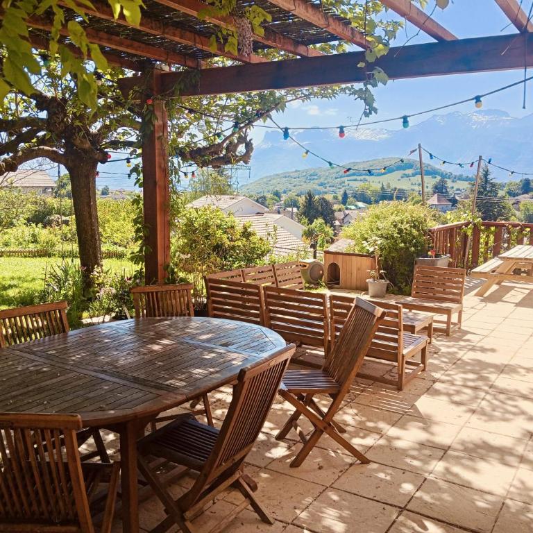 Grande maison entre montagne et campagne - Villa - 1