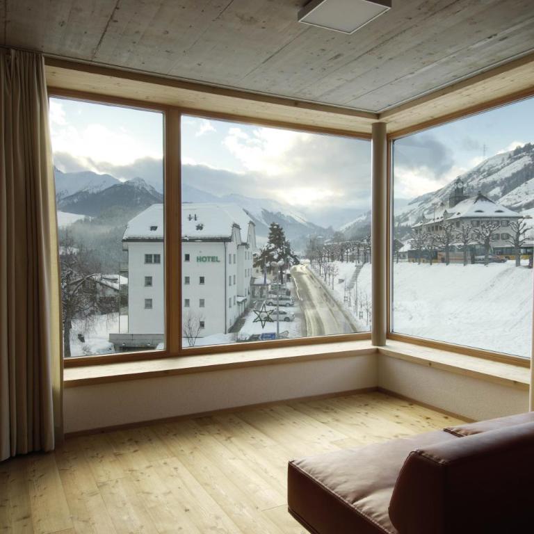 Scuol Youth Hostel - Familienzimmer mit Dusche - 4