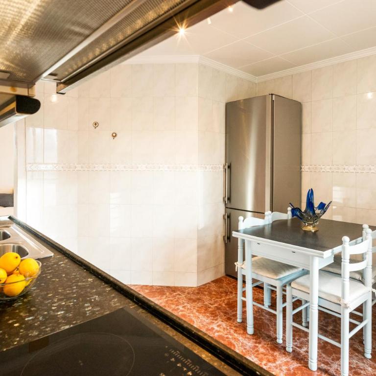 Barceloneta Monthly Beach AC Fiber Wi-Fi - Apartment - 9