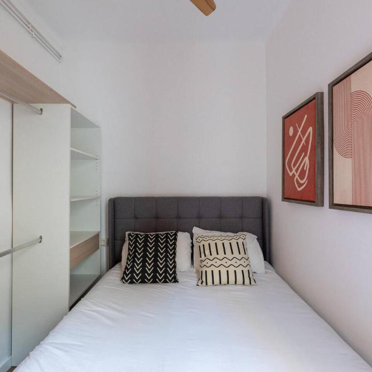 Monthly Central Flat Urgell 1 min AC Wi-Fi - Apartment - 9