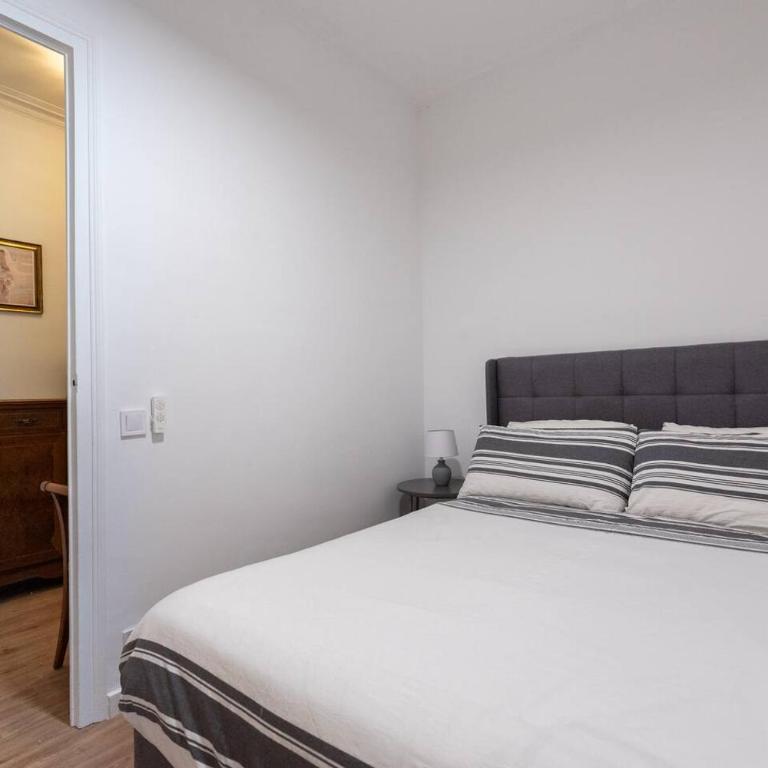 Monthly Central Flat Urgell 1 min AC Wi-Fi - Apartment - 22