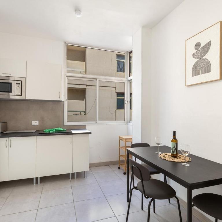 Beach Home - Las Canteras - Apartamento Superior con vistas a la ciudad - 2
