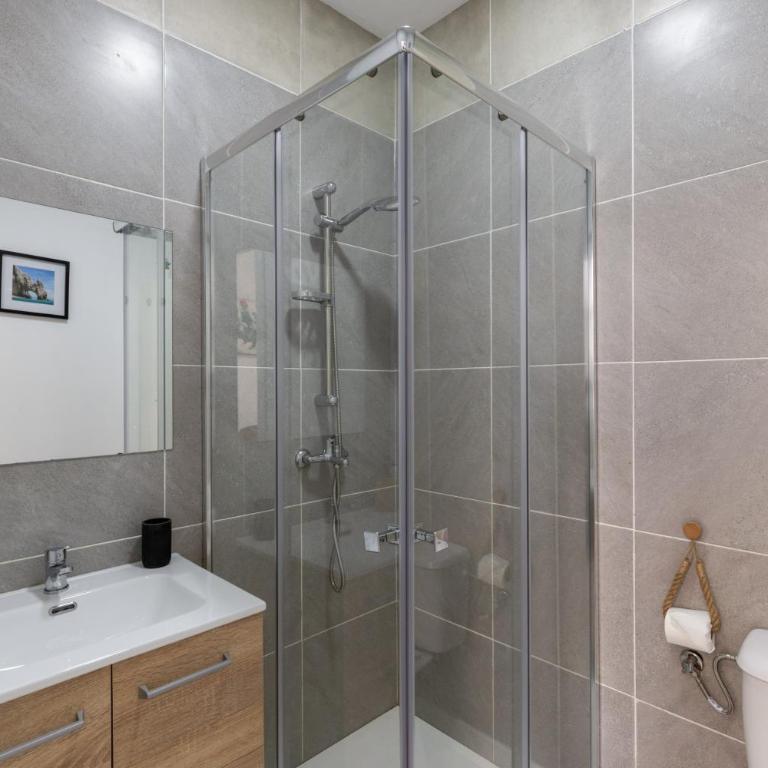 Beach Home - Las Canteras - Apartamento Superior con vistas a la ciudad - 11