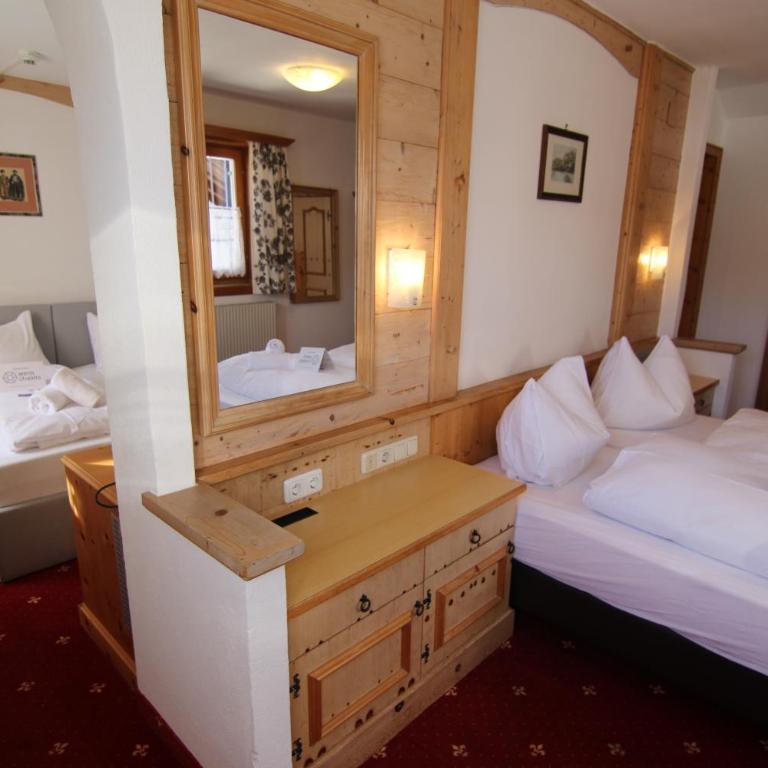 Tirolerhof - inklusive Super Sommer Card - Chambre Quadruple avec Salle de Bains - 4