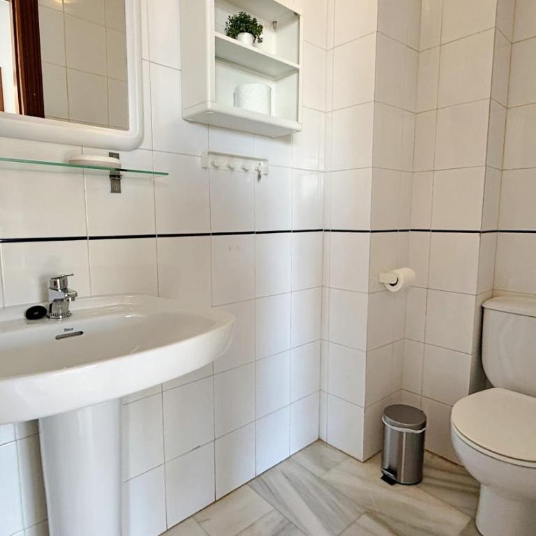 AP140 - Alcazaba 2D - Apartamento con vistas a la piscina - 7