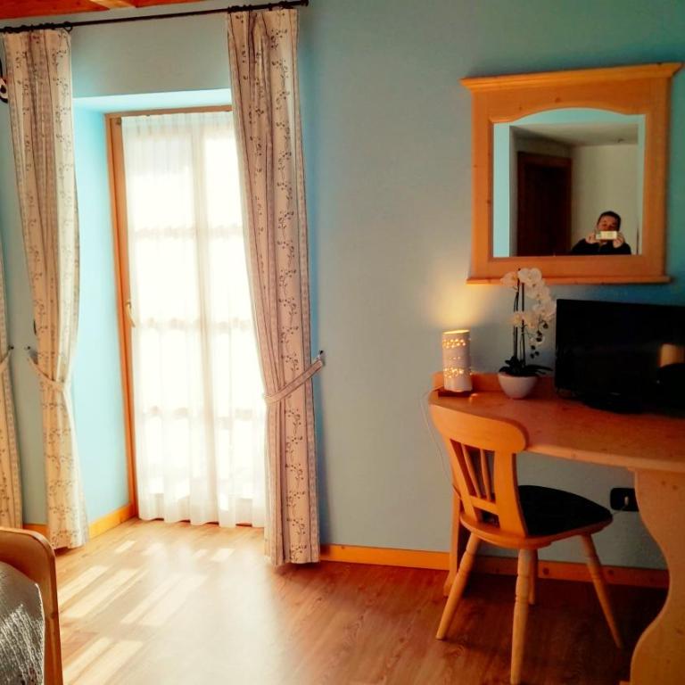 Chalet Dolomiti Trentino - Doppelzimmer mit Bergblick - 9