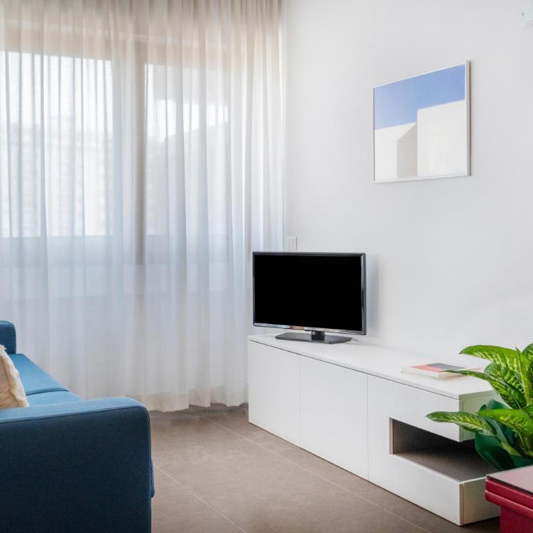 Marbela Apartments & Suites - Deluxe Apartment - 7