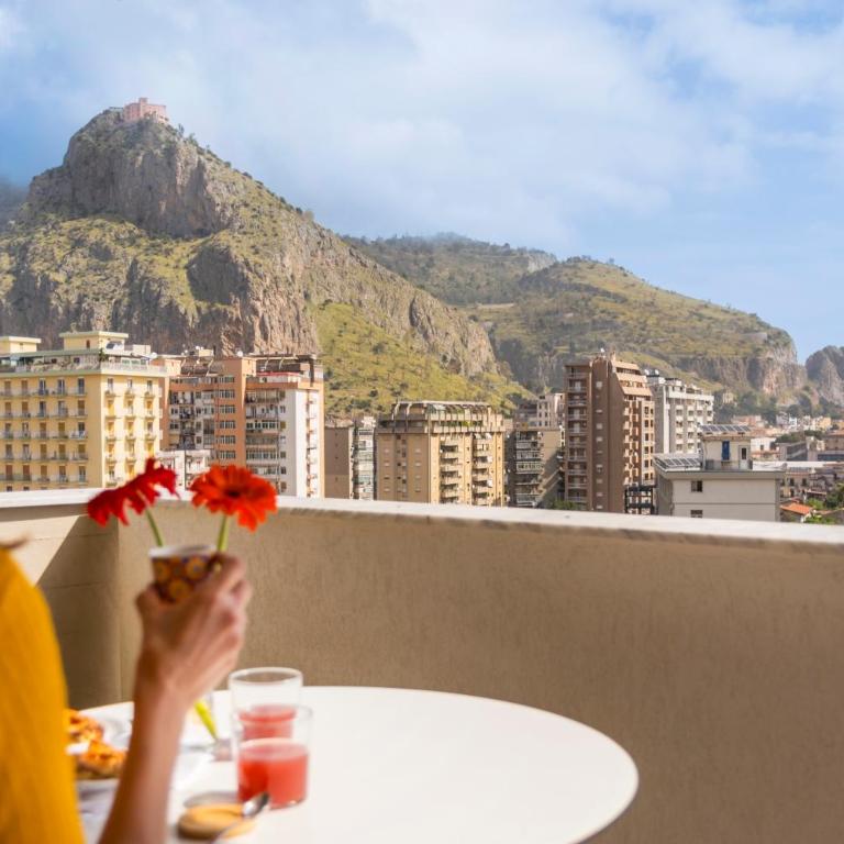 Marbela Apartments & Suites - Deluxe Apartment - 1