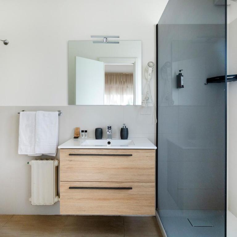 Marbela Apartments & Suites - Deluxe Apartment - 23