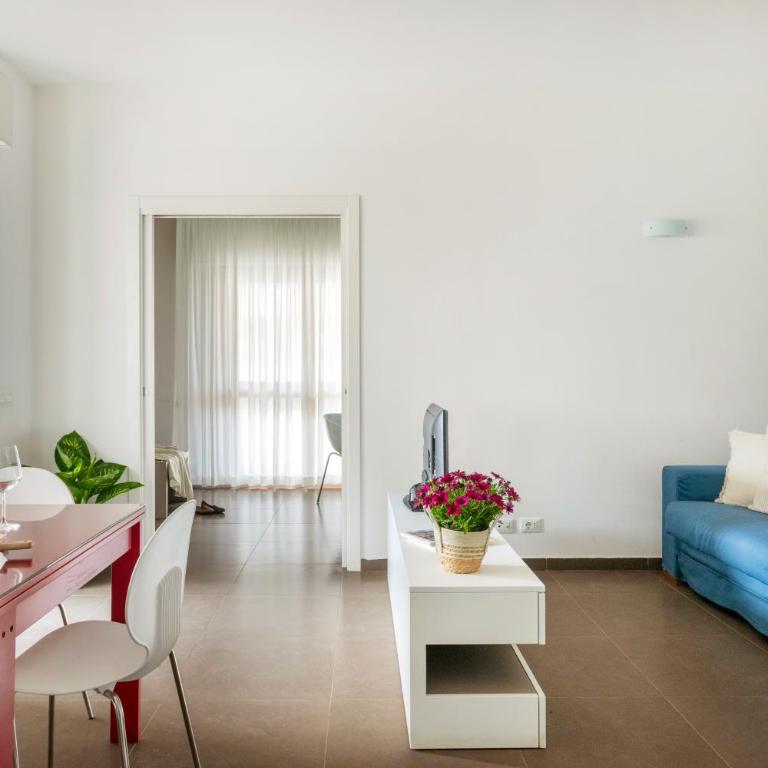 Marbela Apartments & Suites - Deluxe Apartment - 35