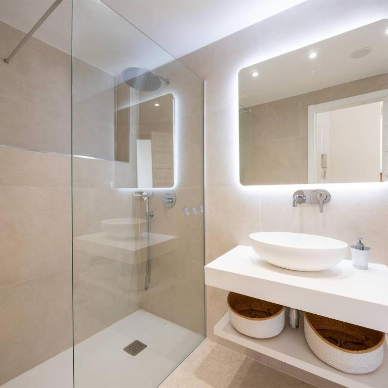 Apartamento vacacional con vistas al mar y la montaña cerca de Burriana playa en Nerja - Apartamento de 2 dormitorios - 15