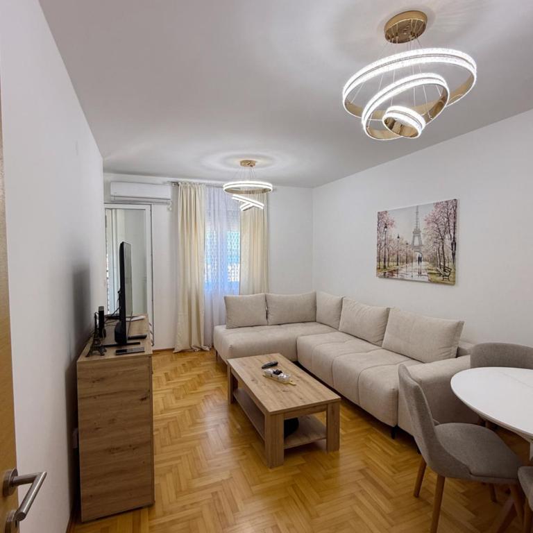 Sky & Sea View Apartment Budva - One-Bedroom Apartment - 14