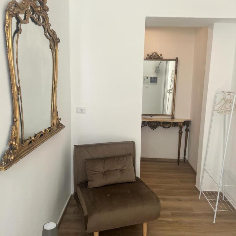 Fior di Loto Suite - Lungo Po - Appartamento con 2 Camere da Letto - 9
