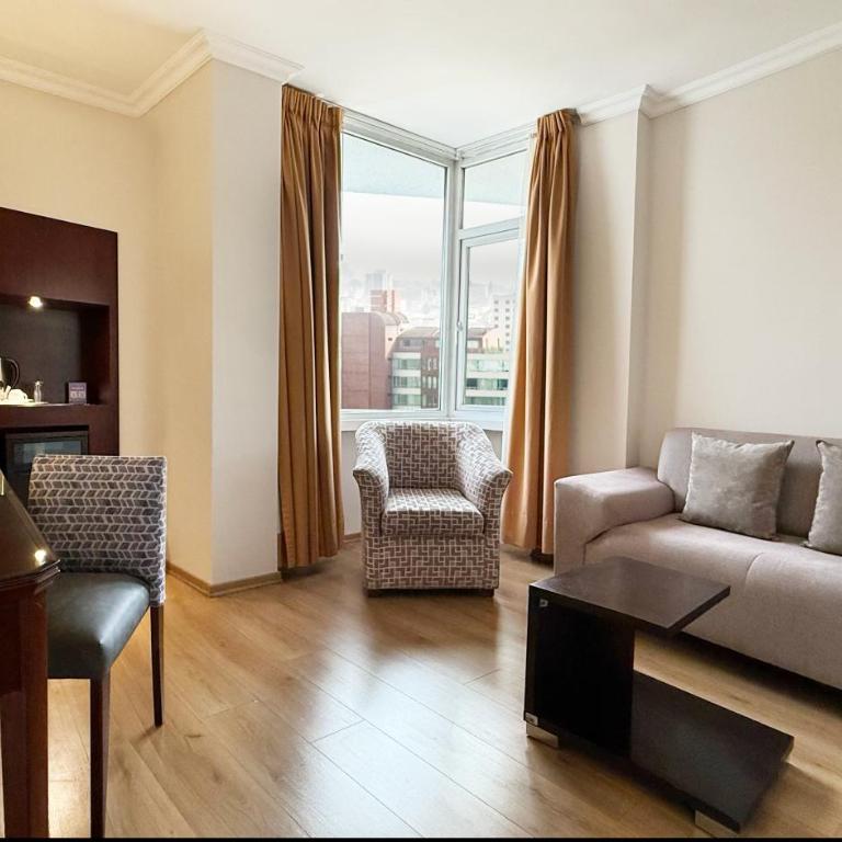Mercure Alameda Quito - Superior Queen Room - 2