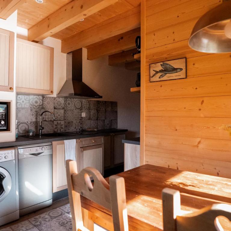 Le chalet d'en ô-Gîte et restaurant - Appartement - 5