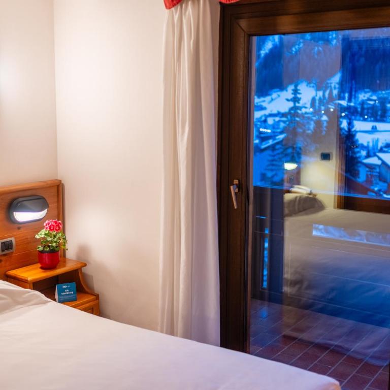 Hotel Miramonti Corvara - Camera Quadrupla Familiare Comfort - 3