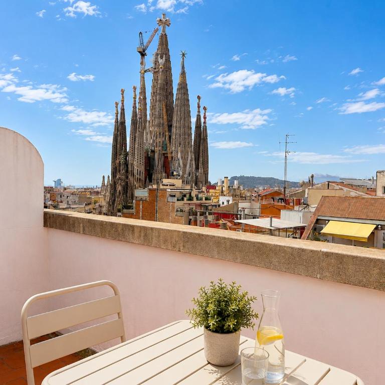 Stay U-nique Apartments Gaudi IV - Three-Bedroom Apartment - 20