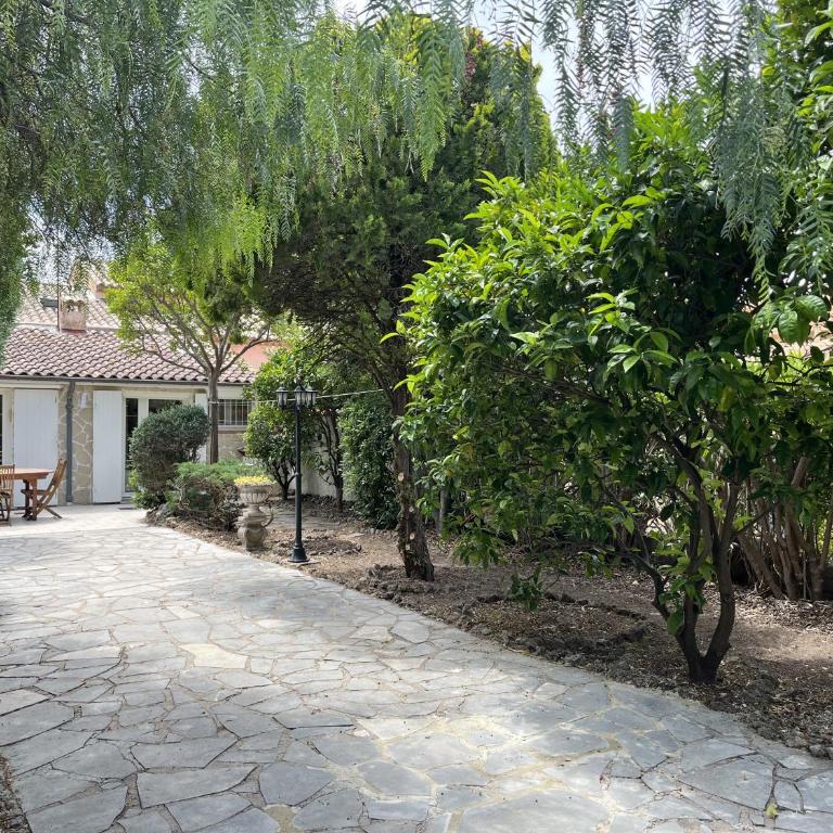 Fréjus Plage - 5mins à pied des plages - Maisonette avec jardin, 4p, au calme absolu - Casa con 1 Camera da Letto - 15