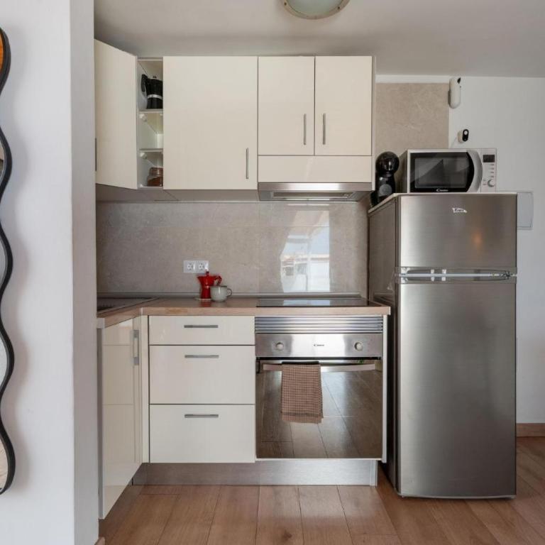 Ático Con Barbacoa Y Terraza - Apartamento Superior con vistas a la ciudad - 7