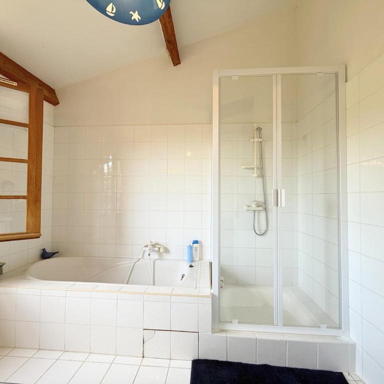 Villa les 3 sources d'Aiguebonne, Vue mer et Estérel, plages à pied - Villa - 63