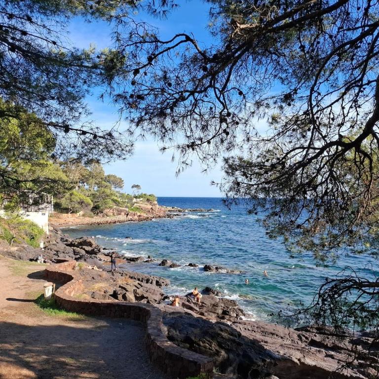 Villa les 3 sources d'Aiguebonne, Vue mer et Estérel, plages à pied - Villa - 53