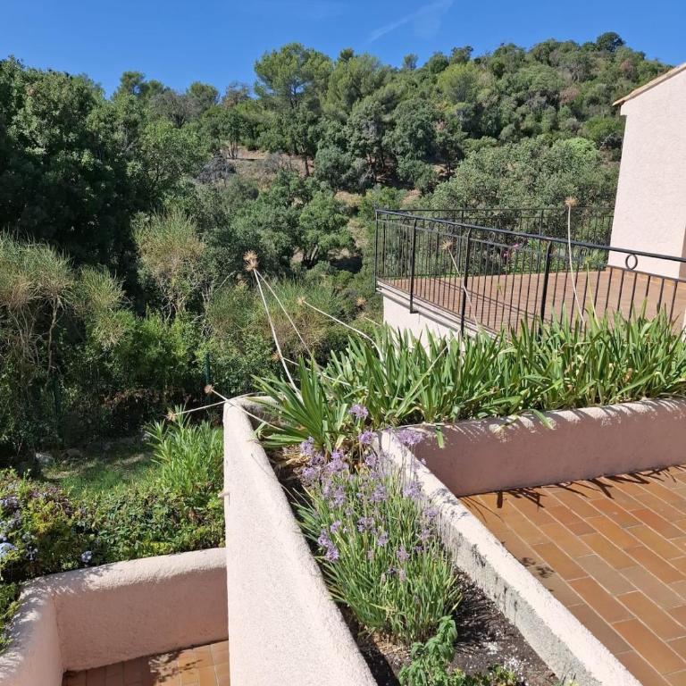 Villa les 3 sources d'Aiguebonne, Vue mer et Estérel, plages à pied - Villa - 51