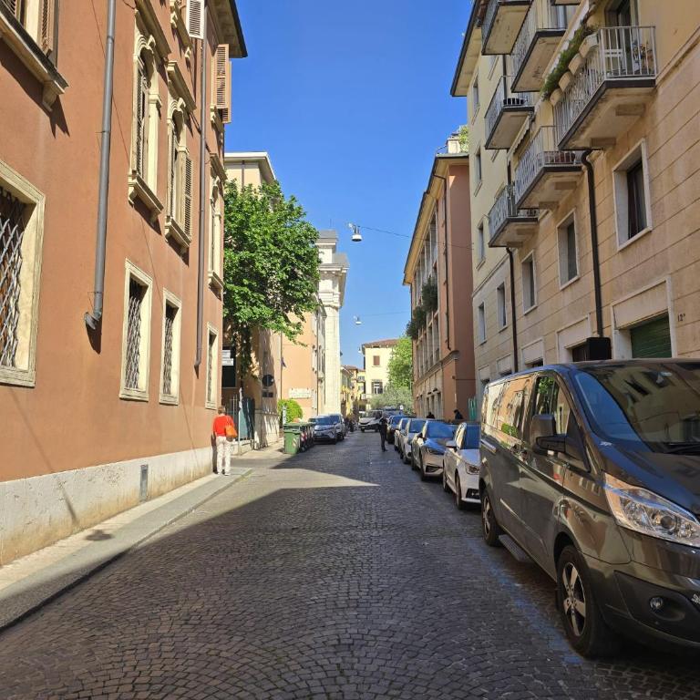 VeronaVera Frattini Historic Elegant Apartment - Appartamento con 1 Camera da Letto - 27
