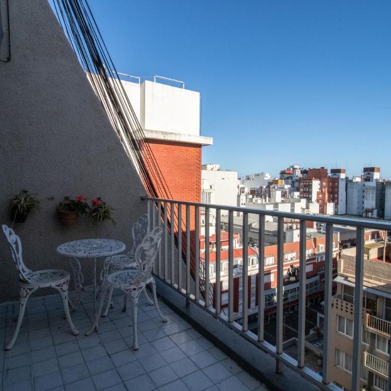 Luro & Entre Rios - One-Bedroom Apartment - 12