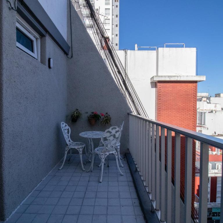 Luro & Entre Rios - One-Bedroom Apartment - 13
