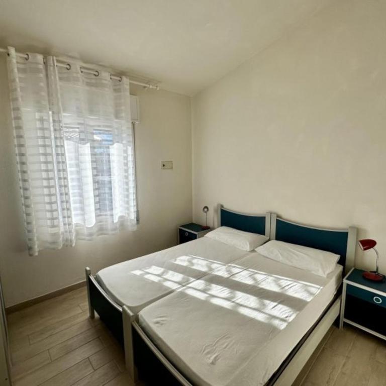 Seafront flat with stunning views - Appartamento - 10