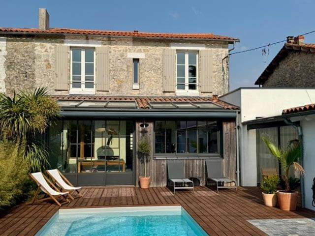 VILLA AU COEUR DE LA ROCHELLE - 10min du Centre-ville et de la gare - Piscine - 4 chambres 8 personnes - Villa - 7