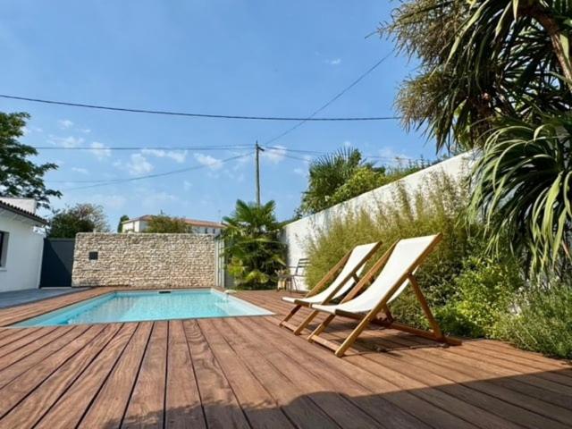 VILLA AU COEUR DE LA ROCHELLE - 10min du Centre-ville et de la gare - Piscine - 4 chambres 8 personnes - Villa - 2