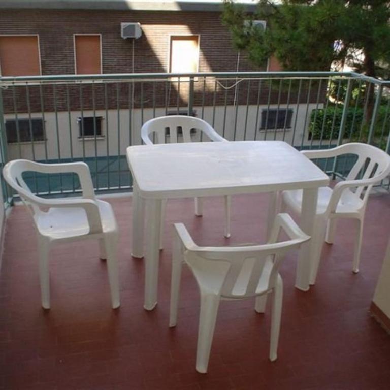 Bright apartment with AC and parking - Apartment - 1
