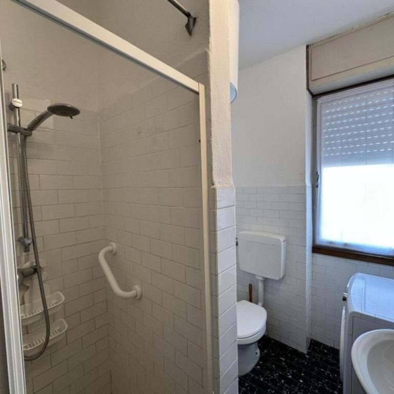 Comfortable stay in a great area - Apartment - 12