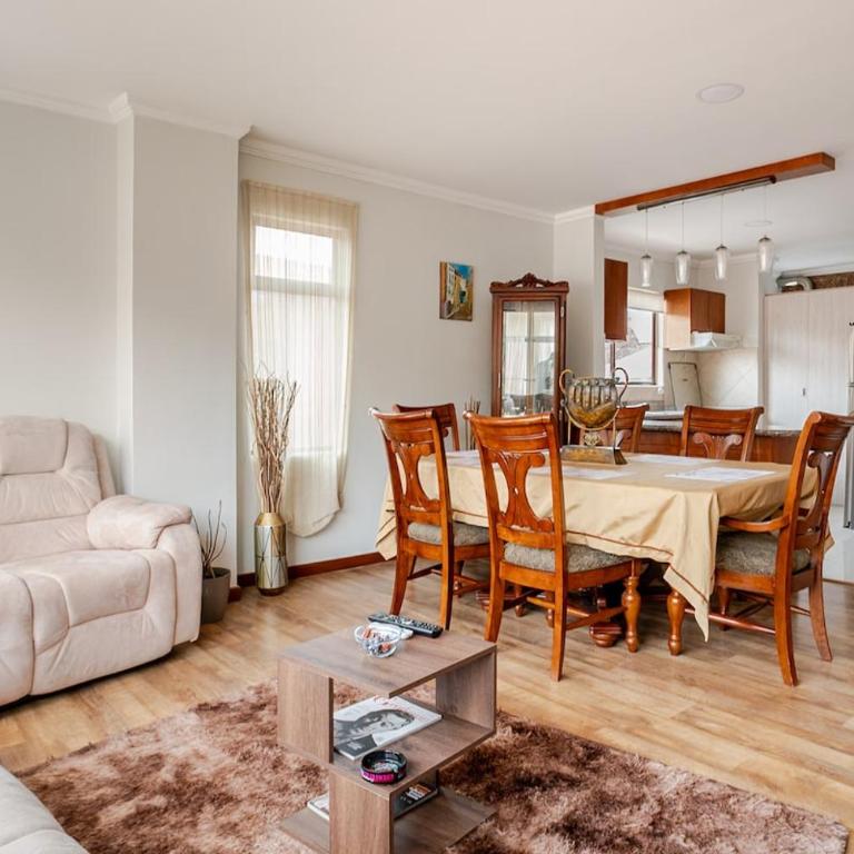 Amplio 3 Hab Frente al río Cerca Mall Del Alto - Three-Bedroom Apartment - 42