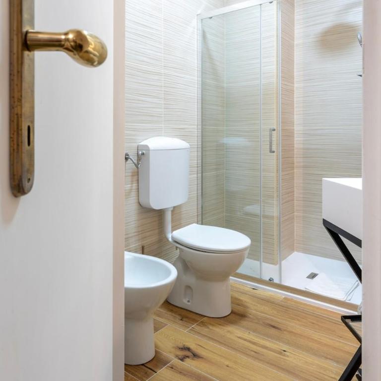 Da Rosi srl Centro Luxury Penthouse x8 Wi-Fi e AC - Appartamento con 2 Camere da Letto - 6