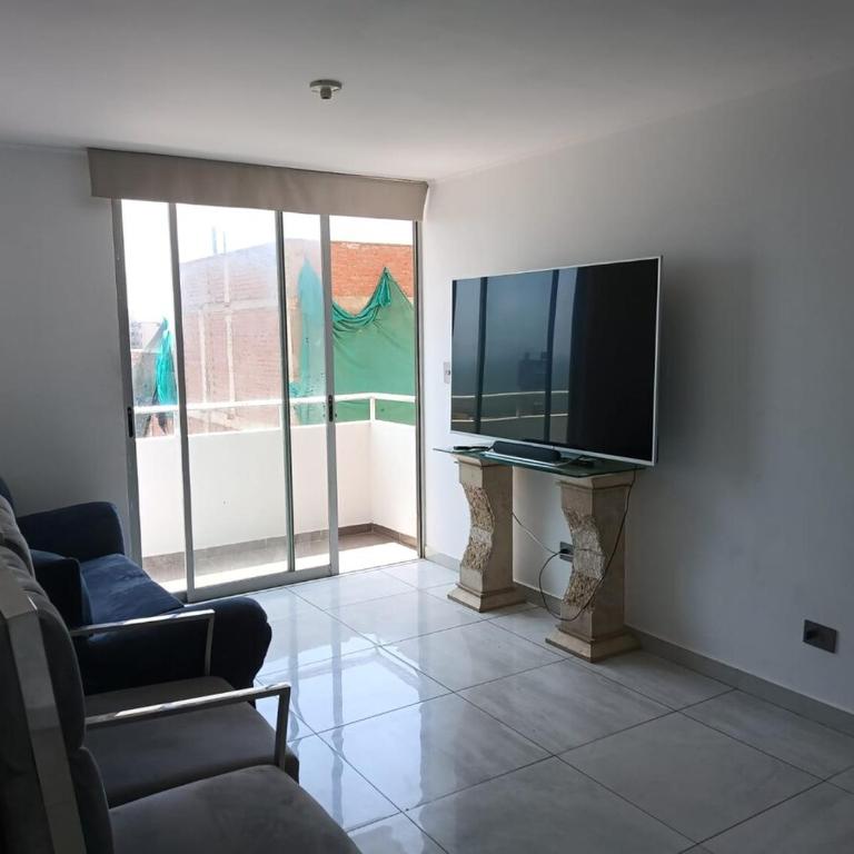 Departamento a 10 minutos de el aereopuerto en sona central - Apartamento de 3 dormitorios - 4