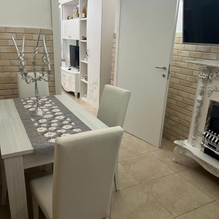 Casa Pucci - One-Bedroom Apartment - 6