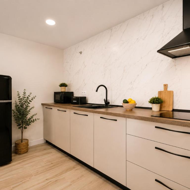 Boho Beach Apt Pool Gardens - One-Bedroom Apartment with Terrace - 9