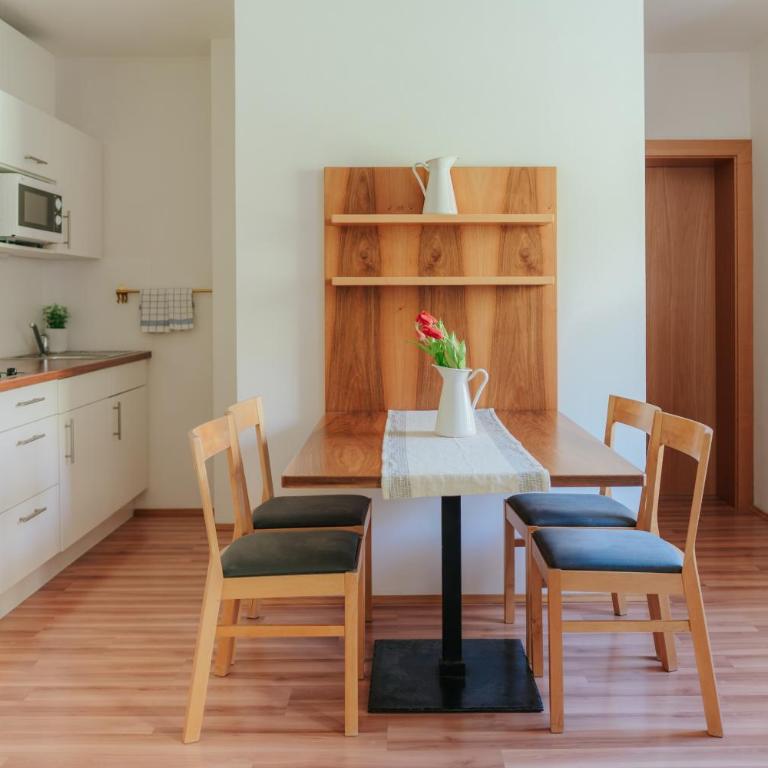 Villa Maier B&B & Apartments - One-Bedroom Apartment with Balcony - 4