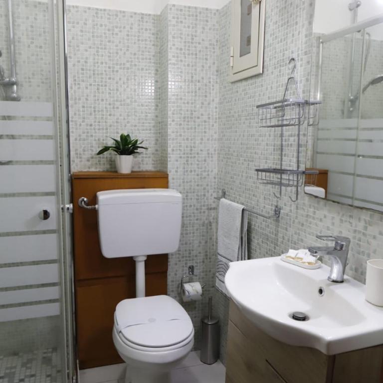 Mi Casa Es Tu Casa - Two-Bedroom Apartment - 25