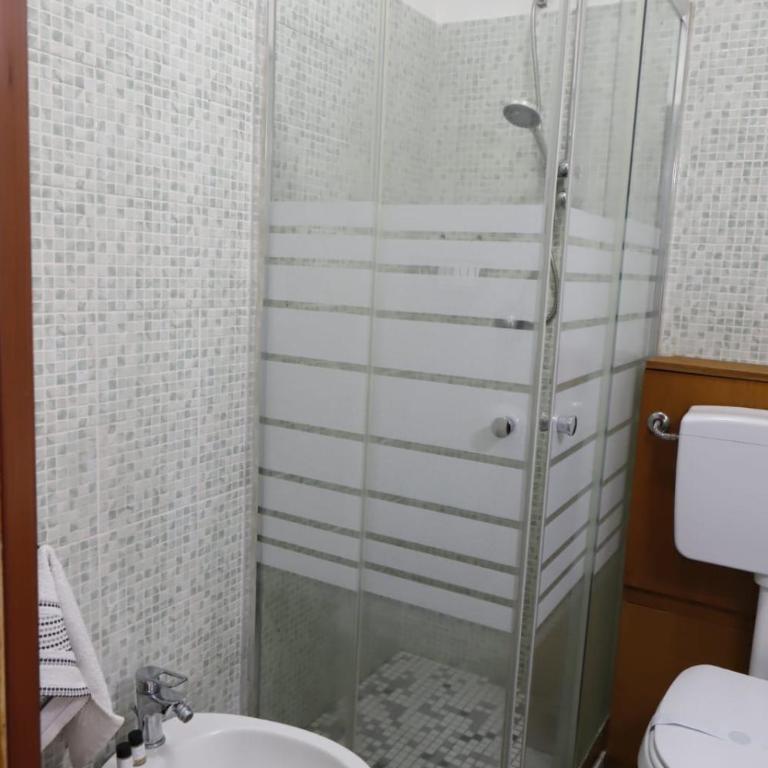 Mi Casa Es Tu Casa - Two-Bedroom Apartment - 37
