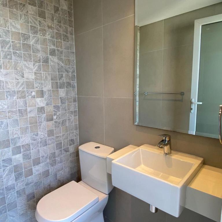 Edificio Único - Monoambiente - Zona Shopping Del Sol - Apartamento de 1 dormitorio - 14