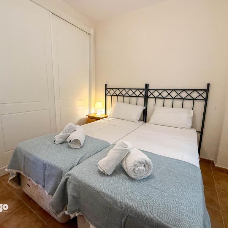 Bright 2 bedrooms Apartment - Marina II - HAR01 - Two-Bedroom Apartment with Balcony - 4