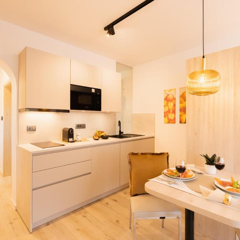 Residence Gold Rain - Apartamento Estudio con balcón - 29