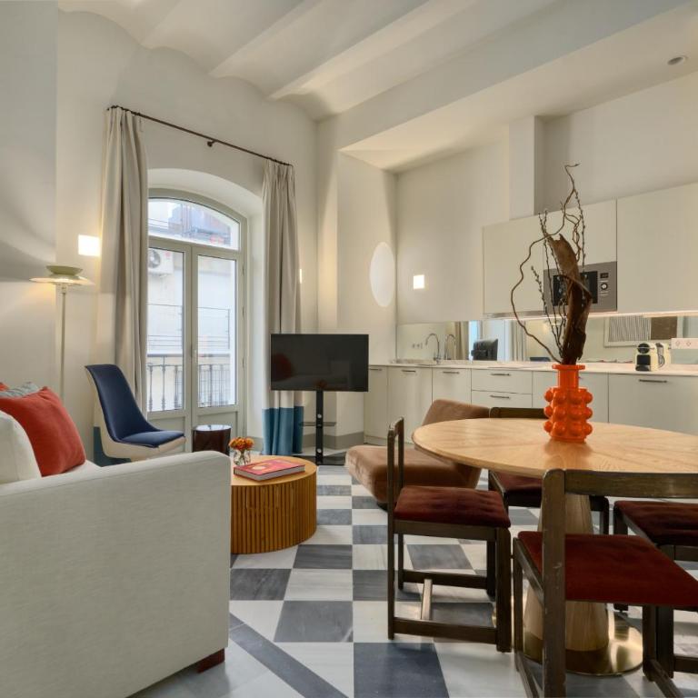 Luis de Vargas - Apartamento de 3 dormitorios con balcón - 1